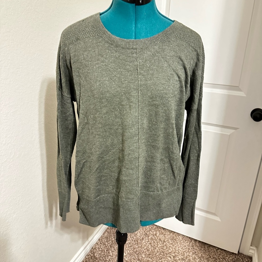 Eddie Bauer grey sweater size xs